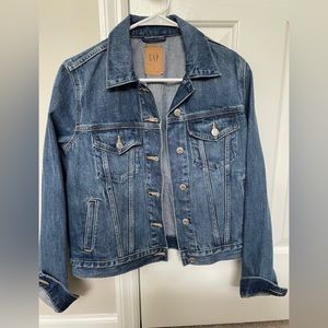 Gap Wash well jean jacket. Women’s Size small. NWT
